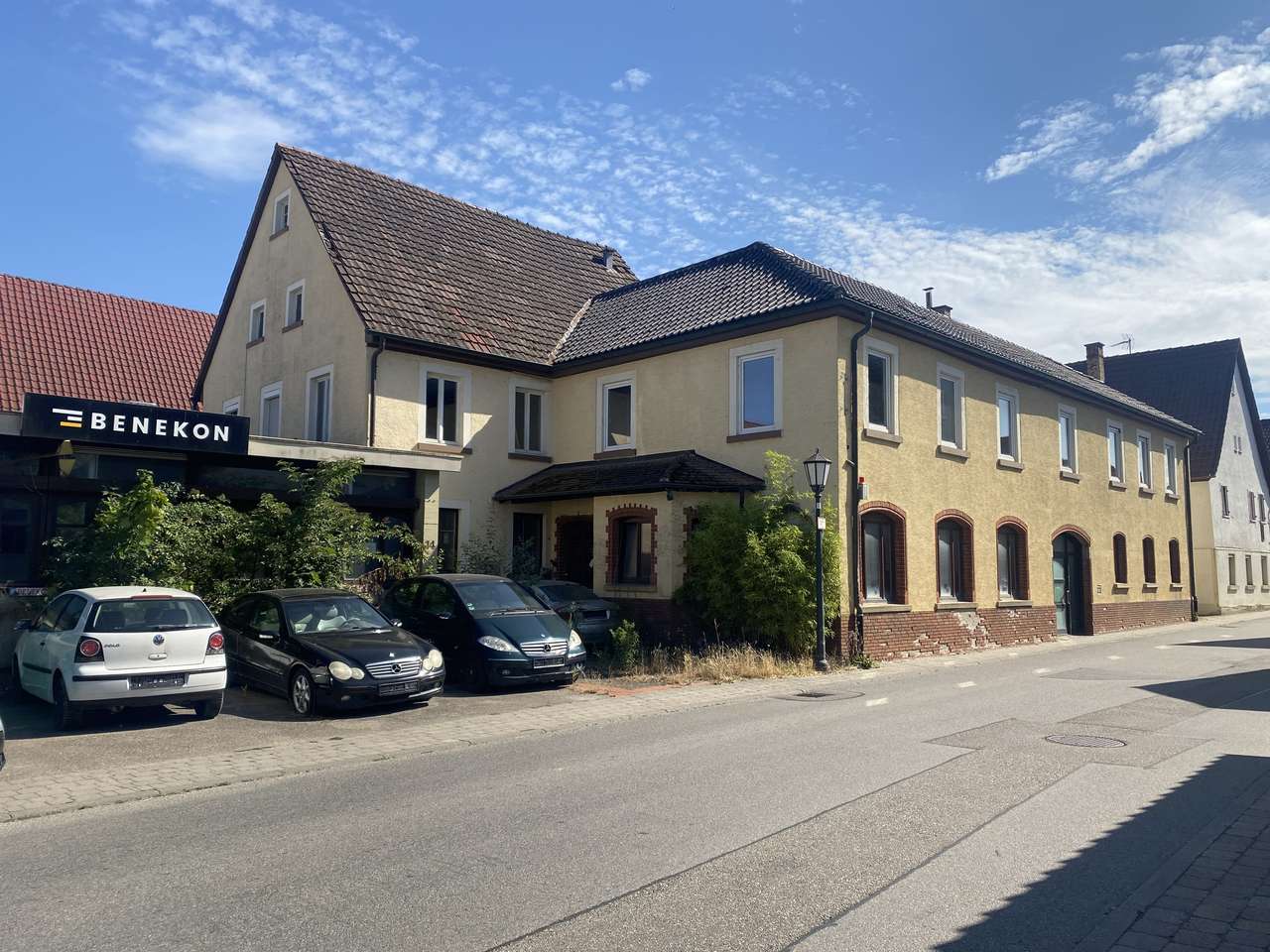 Attraktives Baugrundstück mit Baugenehmigung Attraktives Baugrundstück mit Baugenehmigung