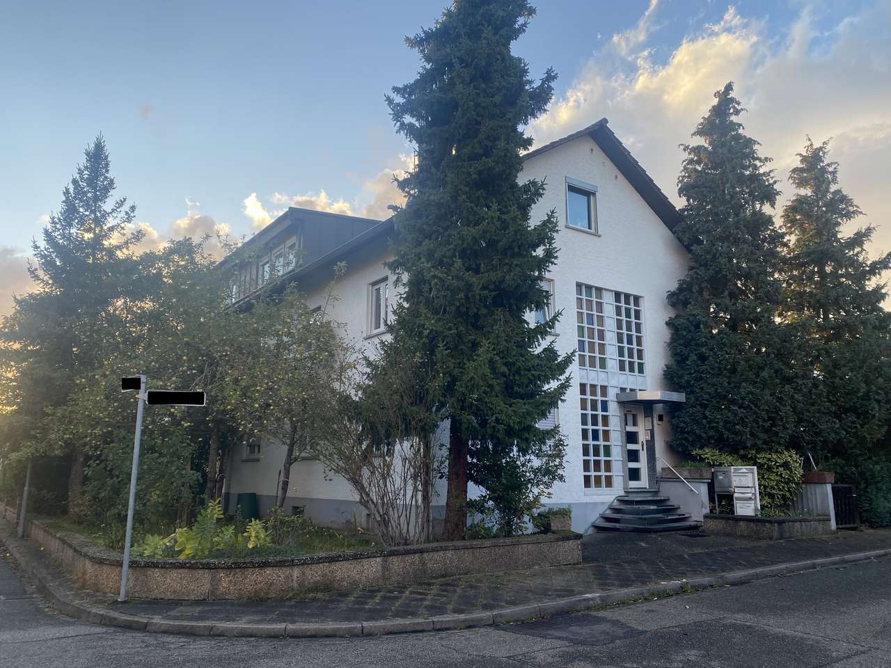 Wohnen mit Garten – modernisierte 4-Zimmer-Wohnung in Malsch Wohnen mit Garten – modernisierte 4-Zimmer-Wohnung in Malsch